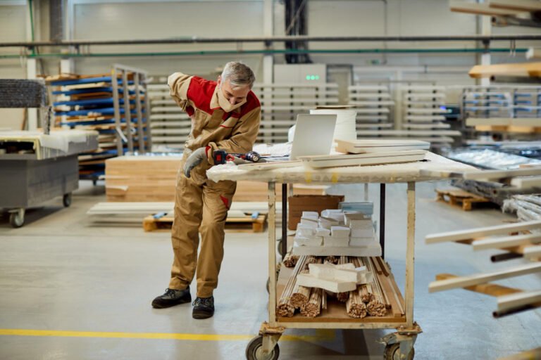 Ergonomia Além do Escritório: O Impacto no Trabalho Operacional